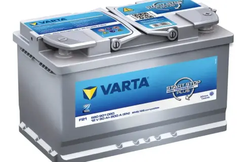 Akumulator Varta 12V 80 Ah 800 A. Ah na akumulatorze oznacza pojemność, czyli jak długo może zasilać urządzenie.